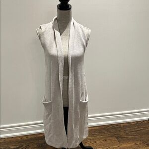 Wilfred Sleeveless Long Open-Front Ribbed Cardigan Vest in Light Beige